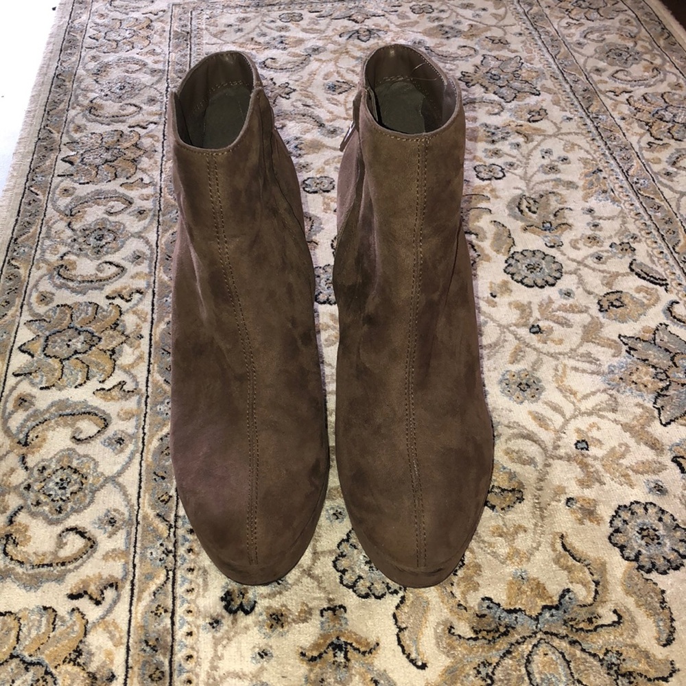 Platform wedge booties
